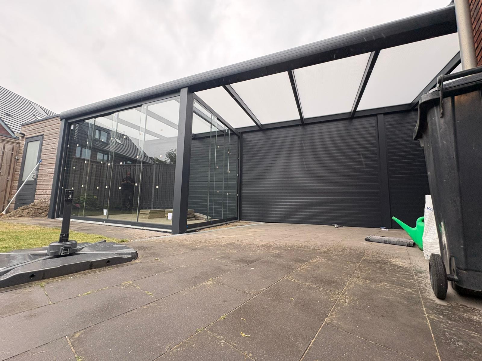 Moderne Tuinkamer met Glazen Schuifwanden